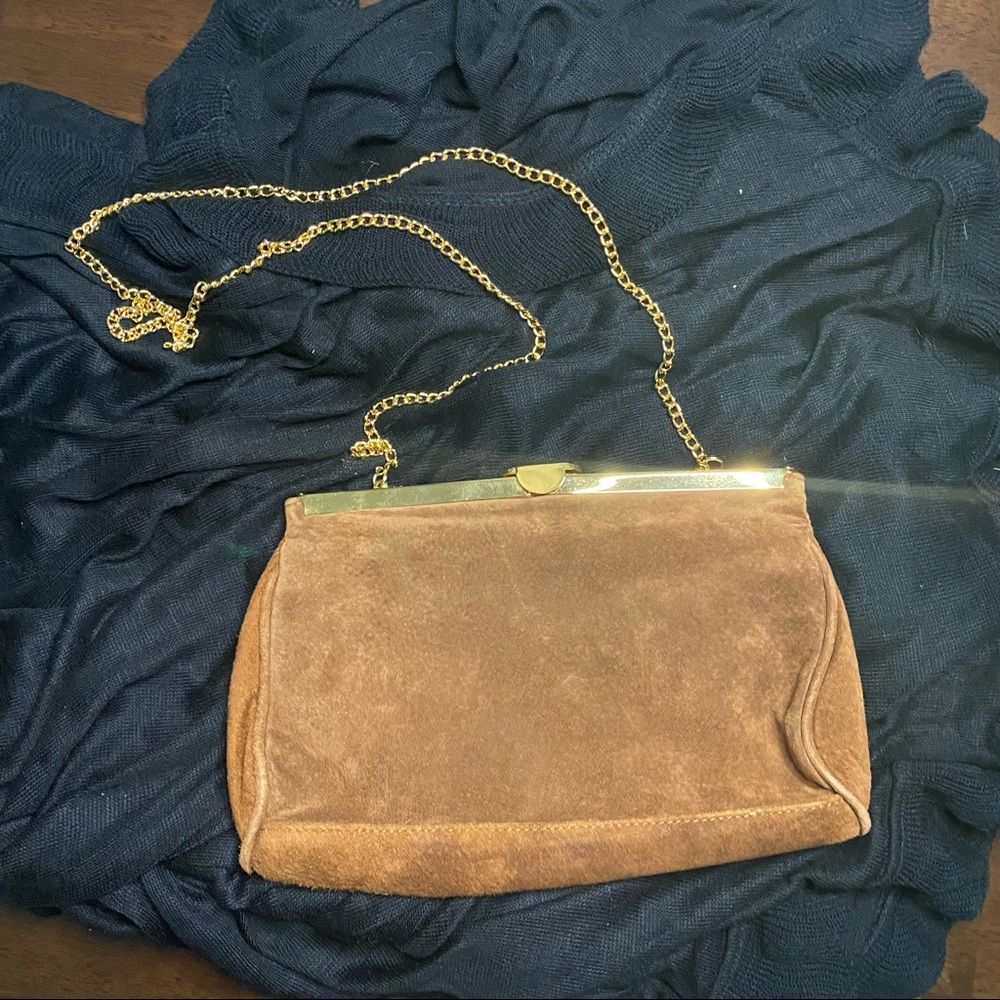 VTG SADDLE RIVER CLUTCH WITH GOLD CHAIN BROWN